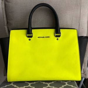 Michael Kors Selma Bag